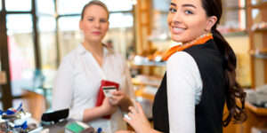 Verkäuferin an Kasse